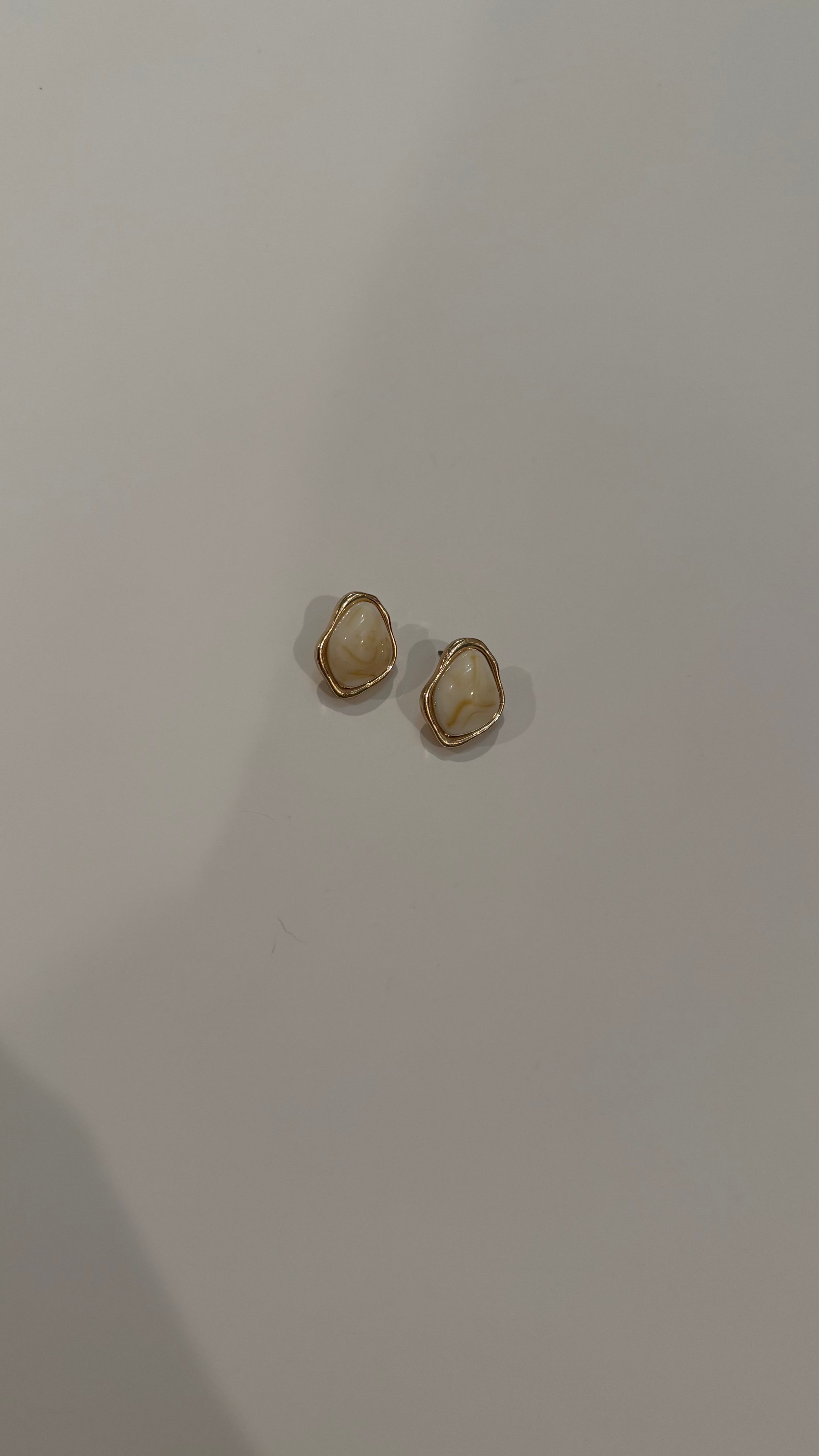 Cream Stone Earrings